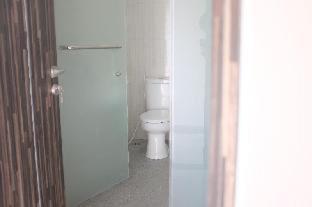 Reddoorz Plus Near Mall Ciputra Джакарта Номер фото