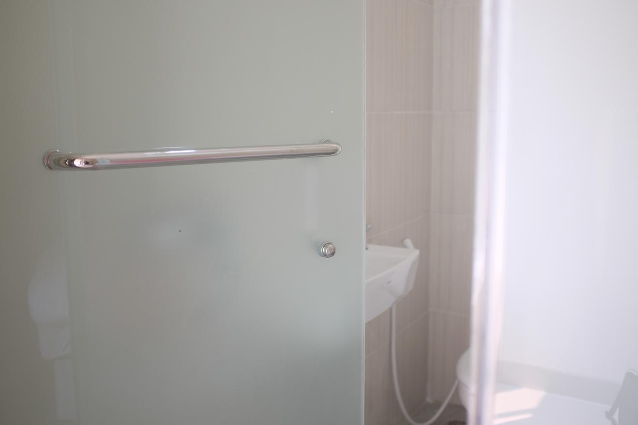 Reddoorz Plus Near Mall Ciputra Джакарта Экстерьер фото